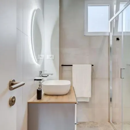 Apartment Bells&whistles