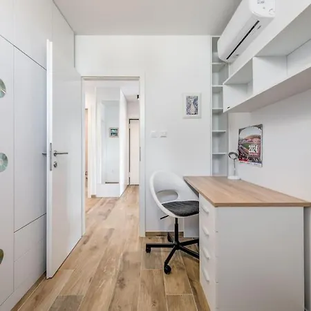 Bells&whistles * Split