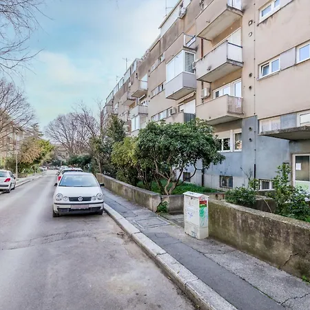 Bells&whistles Split