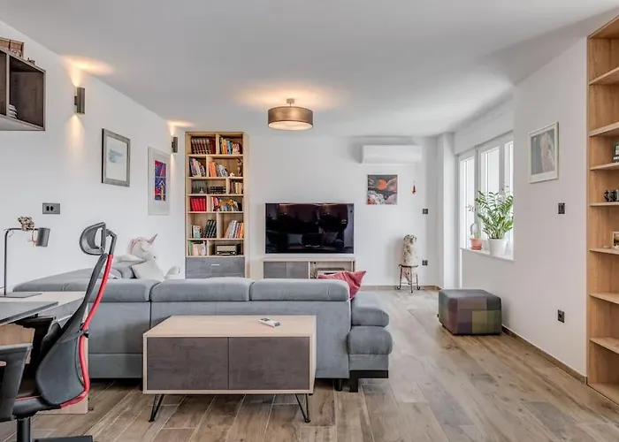 Bells & Whistles Split